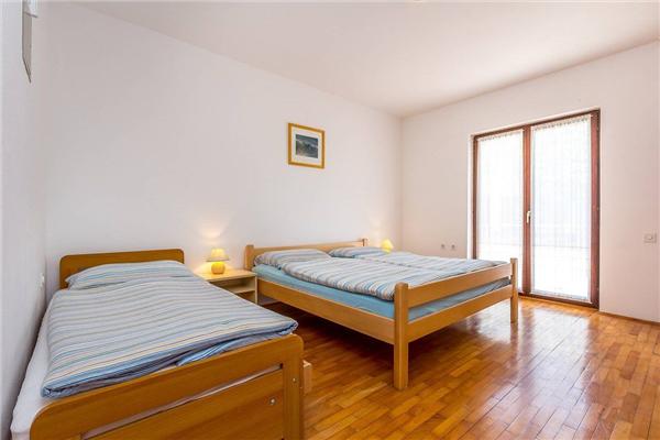 Apartment A2, for 3 persons