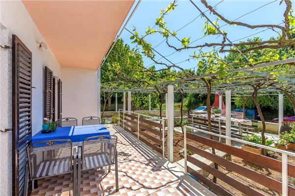 Apartment A2, for 3 persons