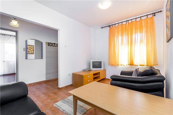 Apartment A1, for 5 persons
