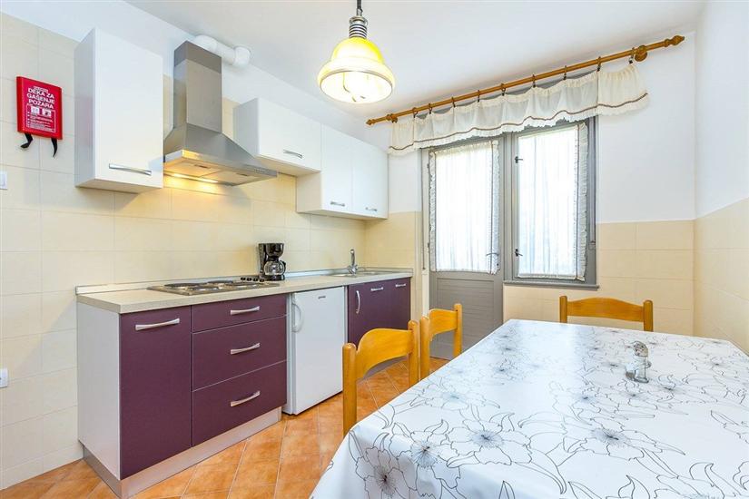 Apartment A1, for 5 persons