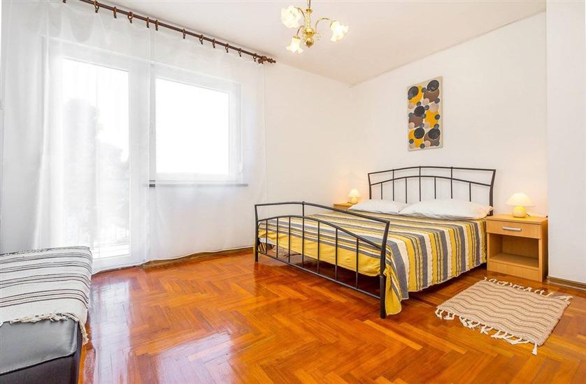 Apartment A1, for 5 persons