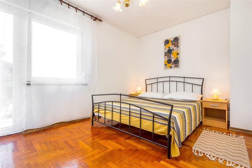 Apartment A1, for 5 persons