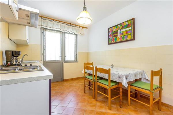 Apartment A1, for 5 persons