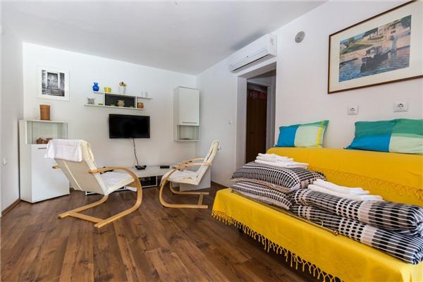 House K1, for 9 persons