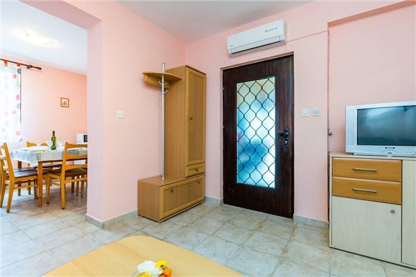 Apartment A3, for 6 persons