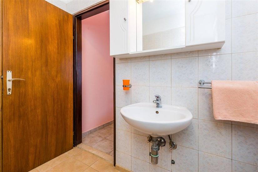 Apartment A3, for 6 persons