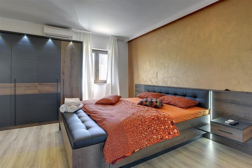 House K1, for 8 persons