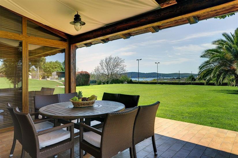 Vila Villa Sunny Flowers