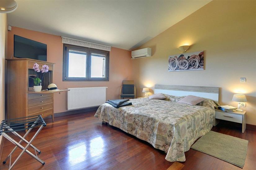 House K1, for 8 persons