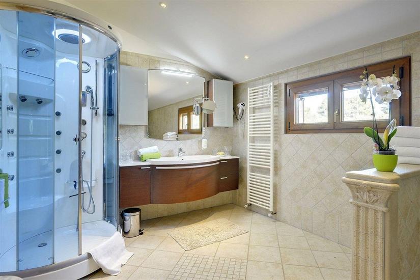 House K1, for 8 persons