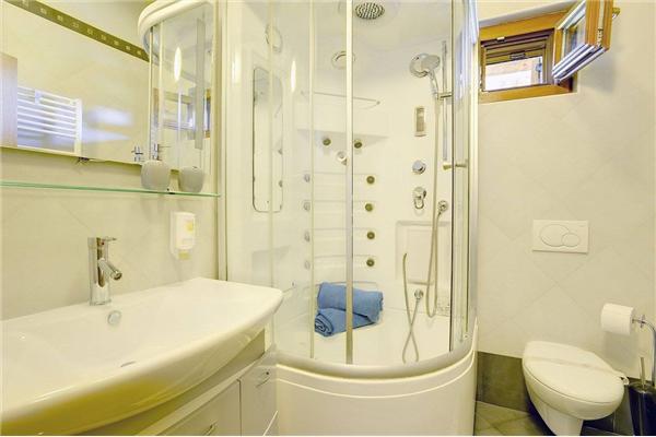 House K1, for 8 persons