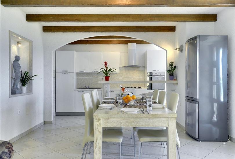 House K1, for 10 persons