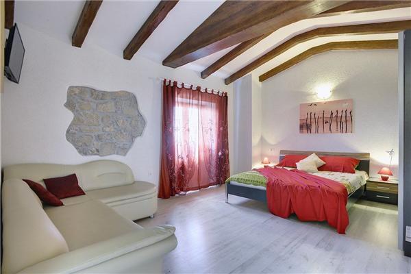 House K1, for 10 persons