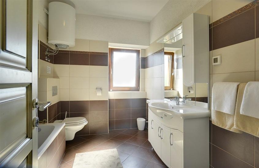 House K1, for 10 persons