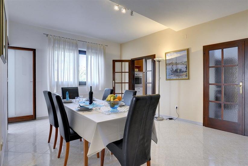 House K1, for 10 persons