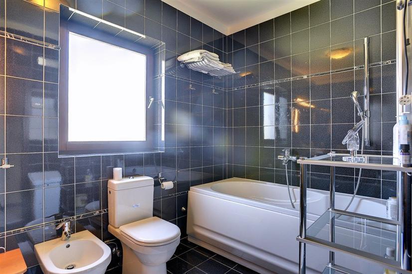 House K1, for 10 persons