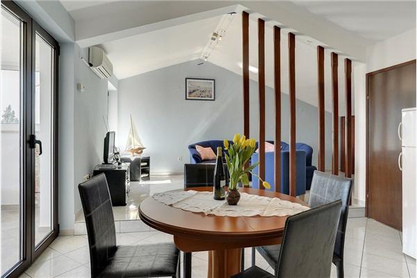 House K1, for 10 persons