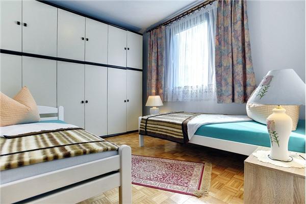 House K1, for 5 persons