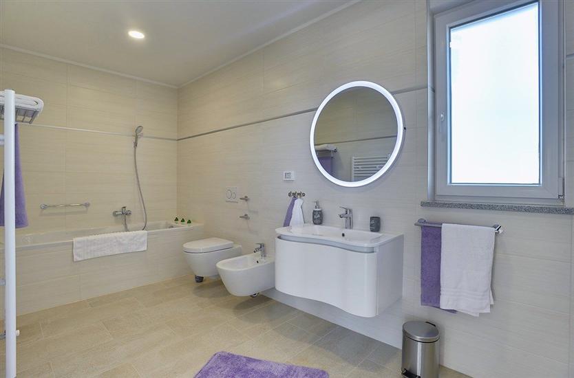 Hiša K1, na 6 osebe