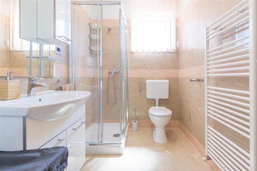 House K1, for 18 persons