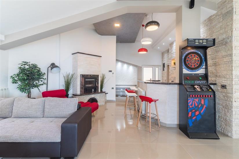 House K1, for 18 persons