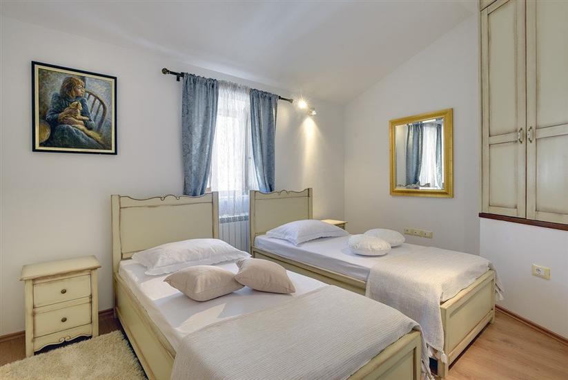 House K1, for 8 persons