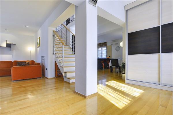 Hiša K1, na 5 osebe