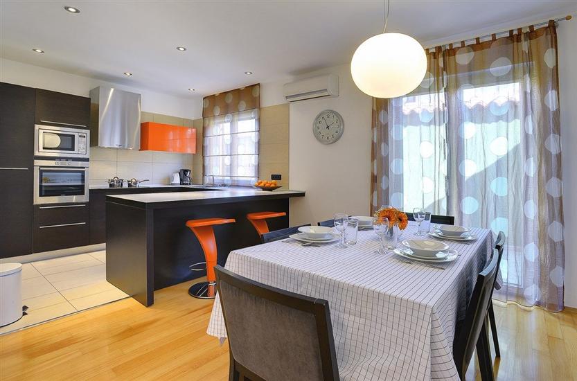 Hiša K1, na 5 osebe