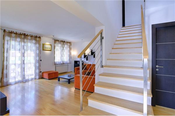 Hiša K1, na 5 osebe