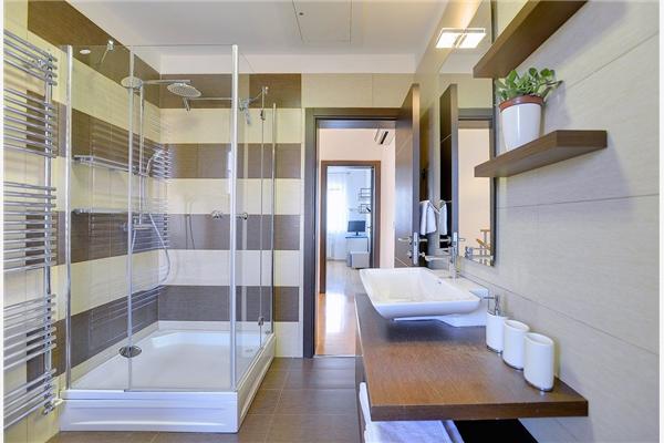 Hiša K1, na 5 osebe