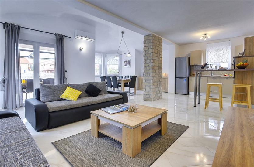 House K1, for 8 persons