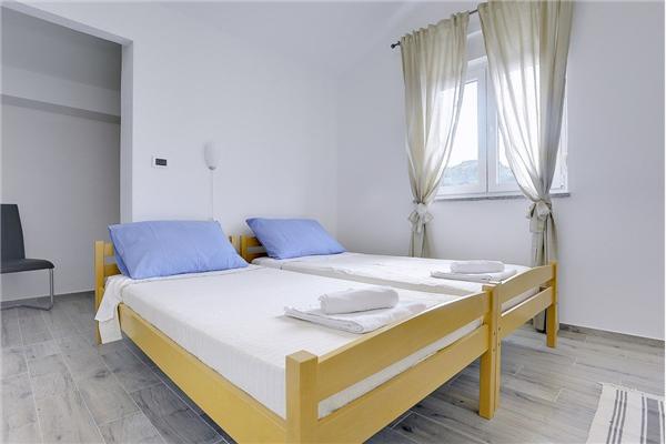 House K1, for 8 persons