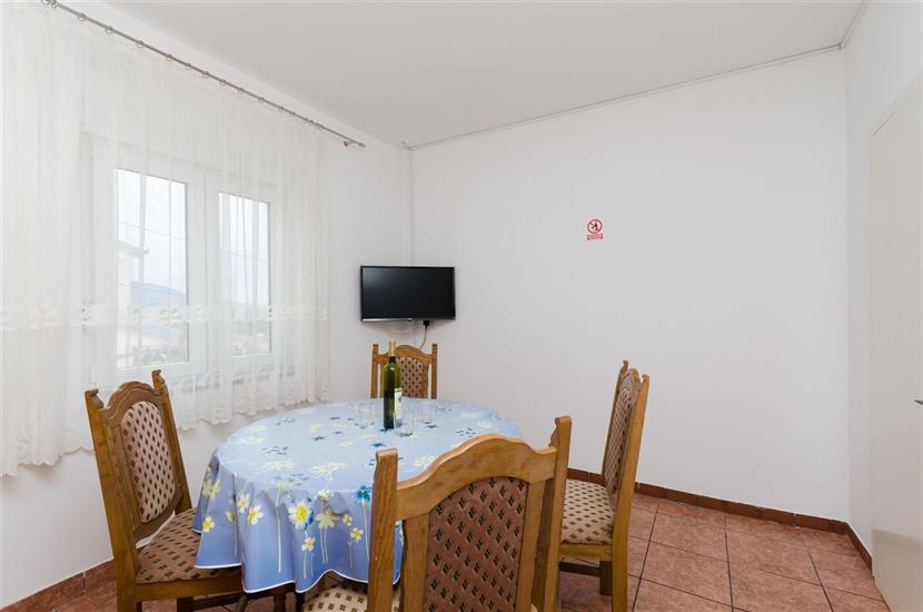 Apartment A2, for 4 persons