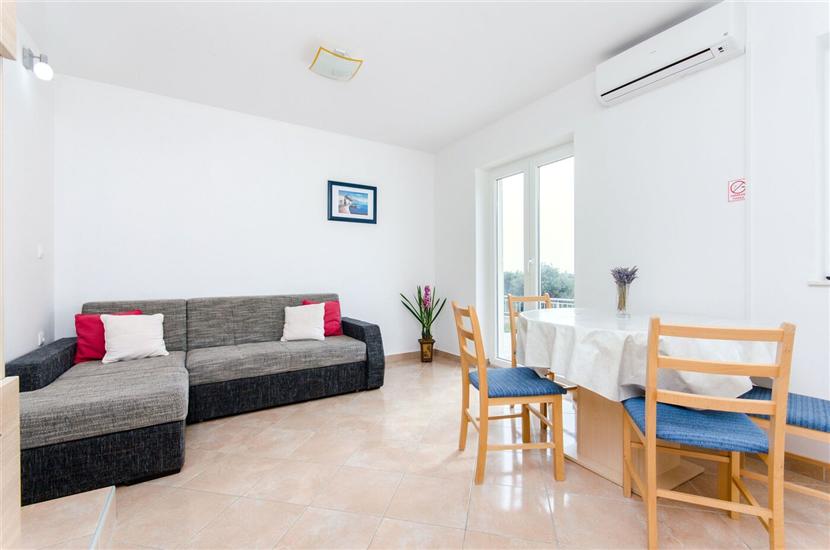 Apartment A1, for 6 persons