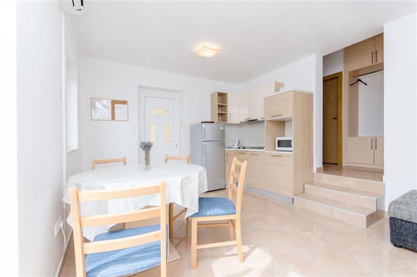 Apartment A1, for 6 persons