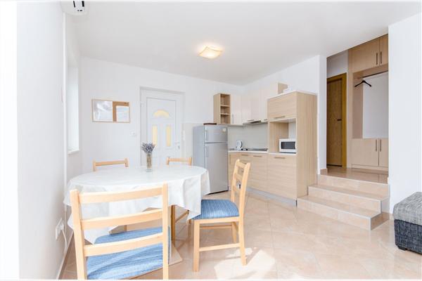 Apartment A1, for 6 persons