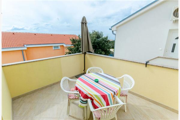 Apartment A2, for 6 persons