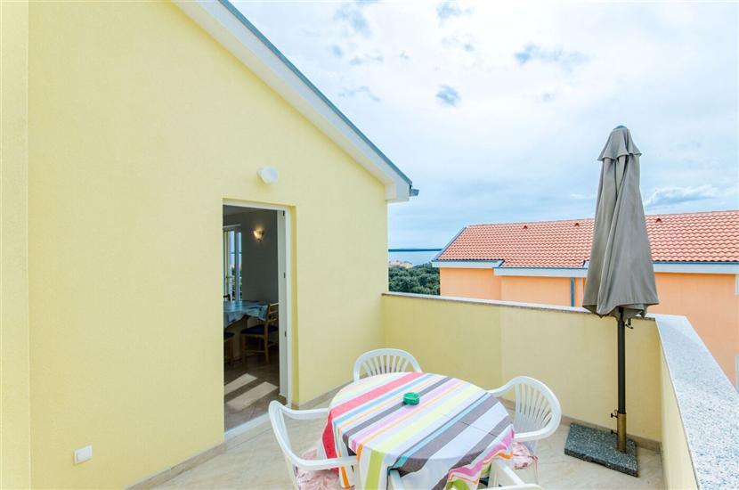 Apartment A2, for 6 persons