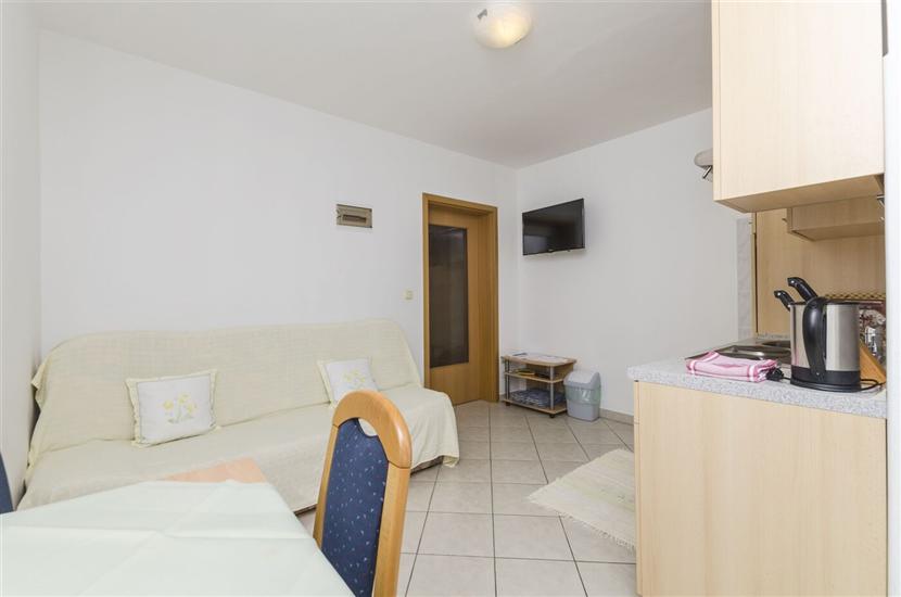 Apartment A2, for 3 persons