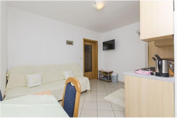 Apartment A2, for 3 persons