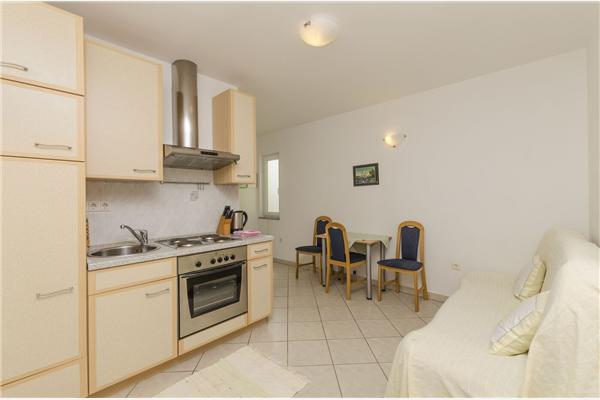 Apartment A2, for 3 persons