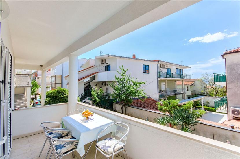 Apartment A2, for 4 persons