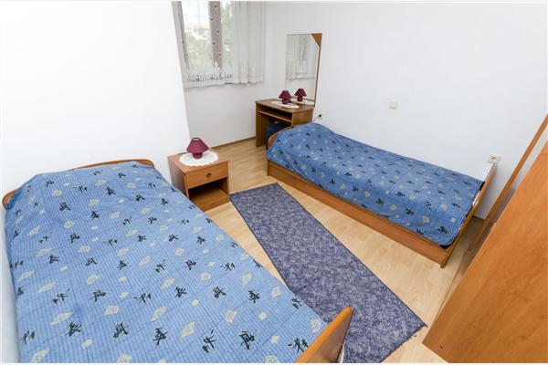 Apartment A1, for 5 persons