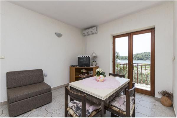 Apartment A1, for 5 persons