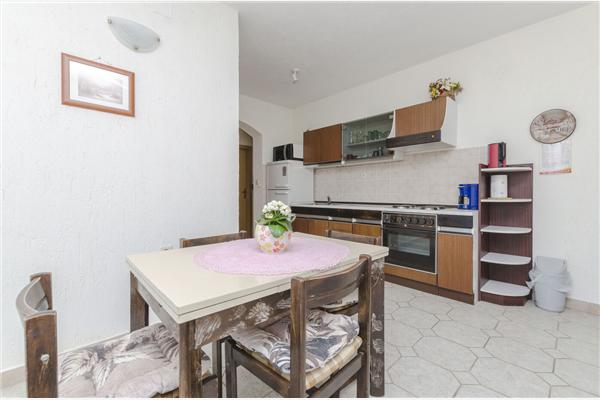 Apartment A1, for 5 persons