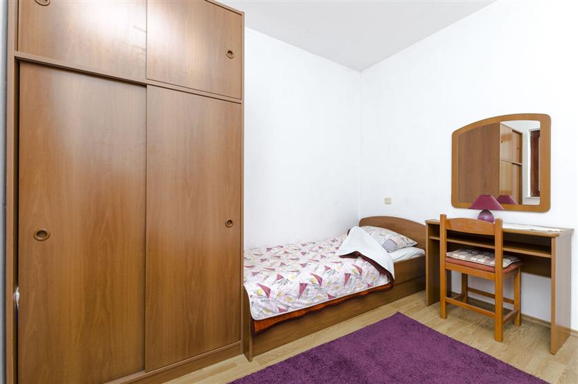 Apartment A2, for 5 persons