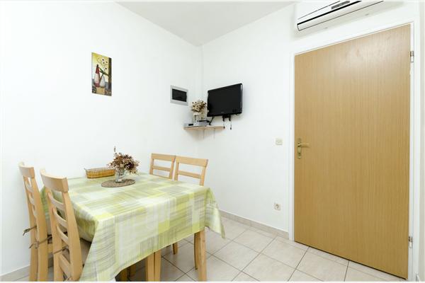 Apartment A2, for 4 persons