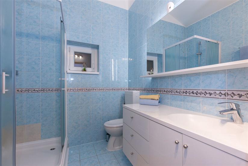 Apartment A4, for 5 persons