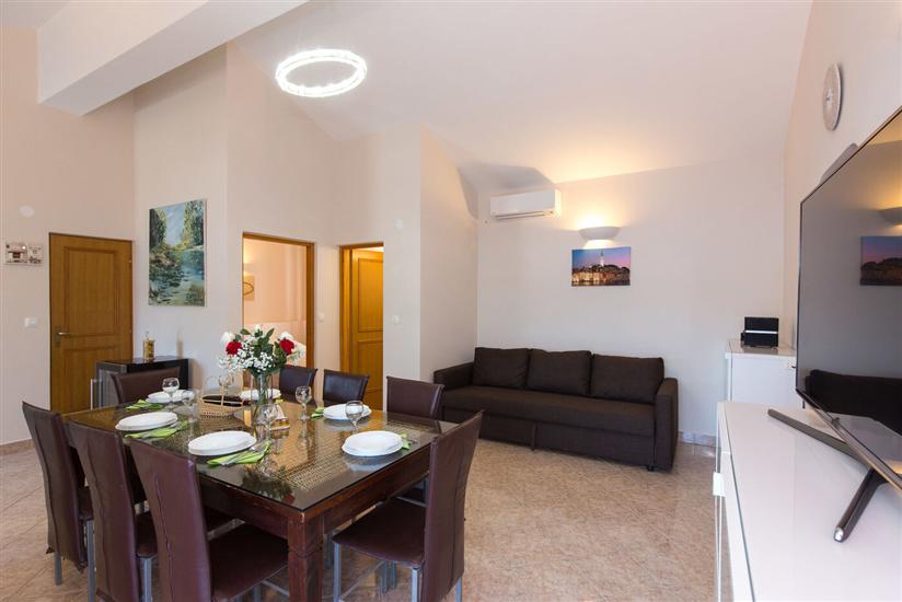 Apartment A4, for 5 persons