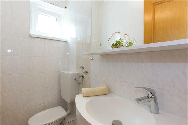 Apartment A4, for 5 persons